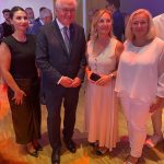 Cumhurbaşkanı Steinmeier, Menekşe Korosunu ziyaret etti